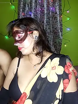 Exotic couple 38 online show from 10-31-25, 07:15