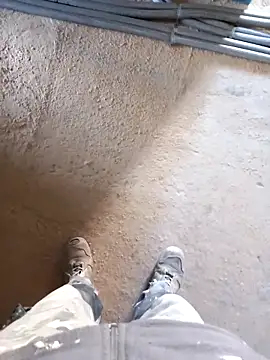 Snapshot of Mafiotul27 chatting on 03-04-25, 10:13 Mafiotul27 online show from 03-04-25, 10:13