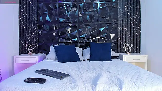 HileySweet online show from 03-18-25, 02:15