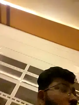 Snapshot of DoctorAlonee46 chatting on 09-08-25, 04:17 DoctorAlonee46 online show from 09-08-25, 04:17