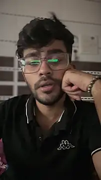 Snapshot of DoctorAlonee46 chatting on 09-27-25, 06:18 DoctorAlonee46 online show from 09-27-25, 06:18