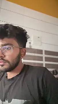 Snapshot of DoctorAlonee46 chatting on 10-17-25, 10:18 DoctorAlonee46 online show from 10-17-25, 10:18