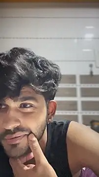 Snapshot of DoctorAlonee46 chatting on 10-31-25, 10:05 DoctorAlonee46 online show from 10-31-25, 10:05