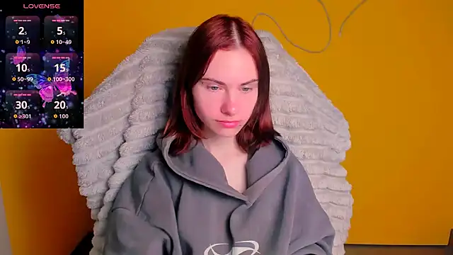 Fiona Night online show from 04-18-26, 05:22