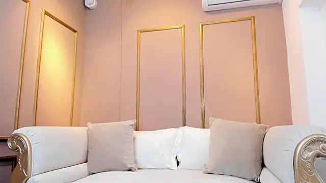 Snapshot of ValeriMilton chatting on 09-18-25, 07:16 ValeriMilton online show from 09-18-25, 07:16