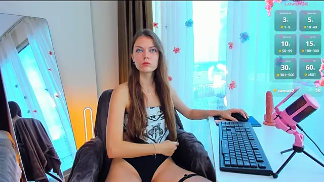 Snapshot of Alice_neon chatting on 09-12-25, 12:44 Alice neon online show from 09-12-25, 12:44