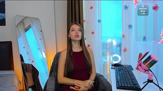 Snapshot of Alice_neon chatting on 10-01-25, 01:00 Alice neon online show from 10-01-25, 01:00