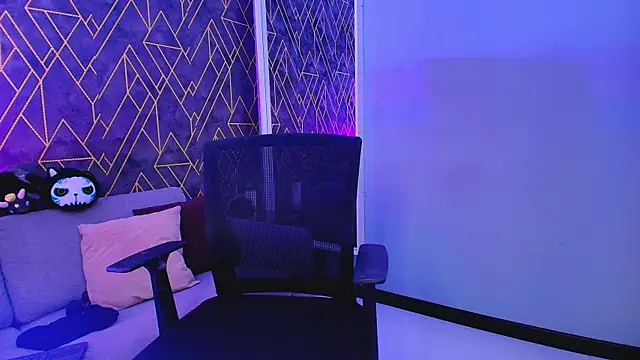 Tahara Romanov online show from 09-18-25, 03:47