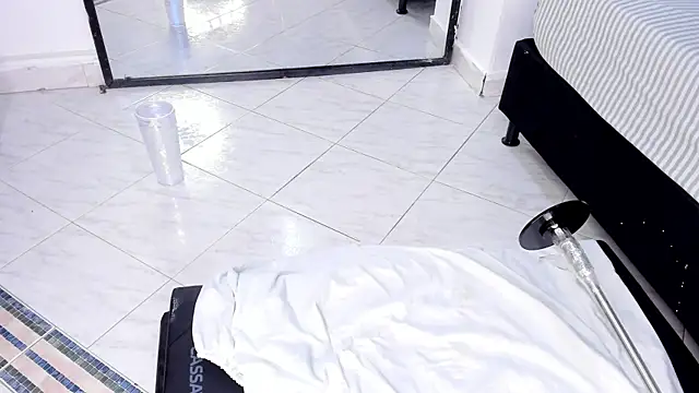 Melissa 23  online show from 04-28-26, 11:59