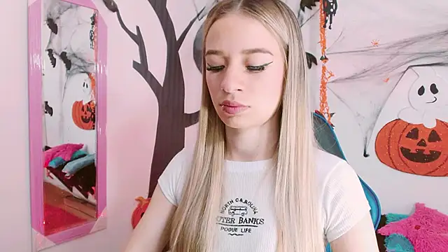 hannah 026 online show from 10-20-25, 10:49