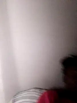 Snapshot of menzix96 chatting on 11-18-25, 12:49 menzix96 online show from 11-18-25, 12:49