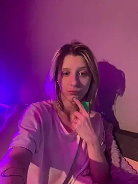 Snapshot of amorearte_m chatting on 03-04-25, 07:43 amorearte m online show from 03-04-25, 07:43