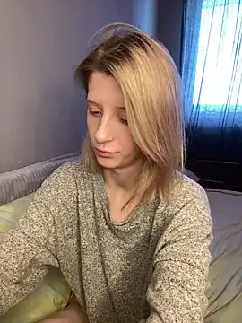 Snapshot of amorearte_m chatting on 03-22-25, 02:25 amorearte m online show from 03-22-25, 02:25