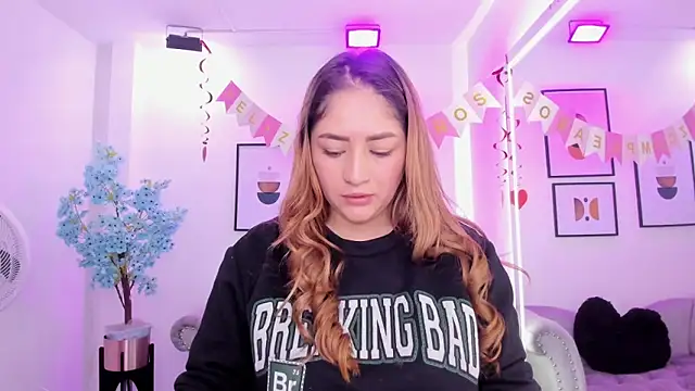 Agatha luxx online show from 10-24-25, 12:34