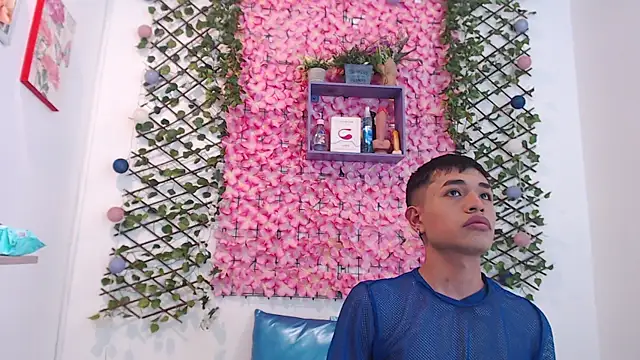 willians   0 online show from 10-08-25, 03:48