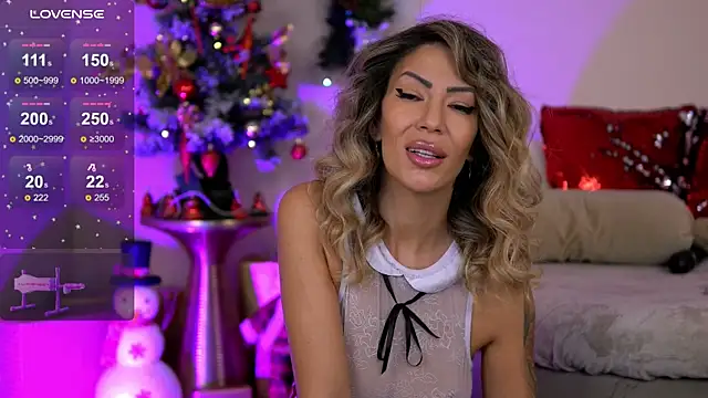 Snapshot of SophiaPotts chatting on 12-02-25, 04:18 SophiaPotts online show from 12-02-25, 04:18