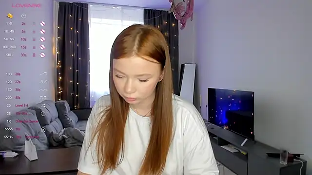 Snapshot of dinky__emily chatting on 03-08-25, 09:50 dinky emily online show from 03-08-25, 09:50