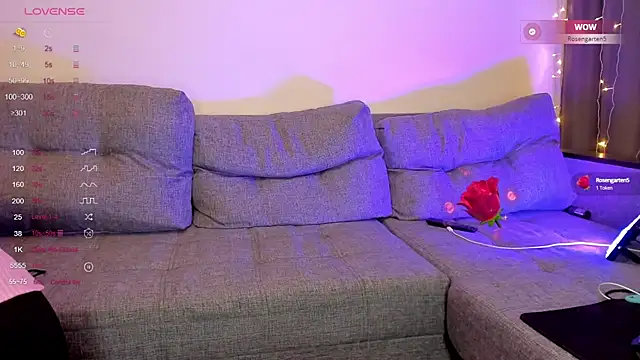 Snapshot of dinky__emily chatting on 03-13-25, 02:33 dinky emily online show from 03-13-25, 02:33