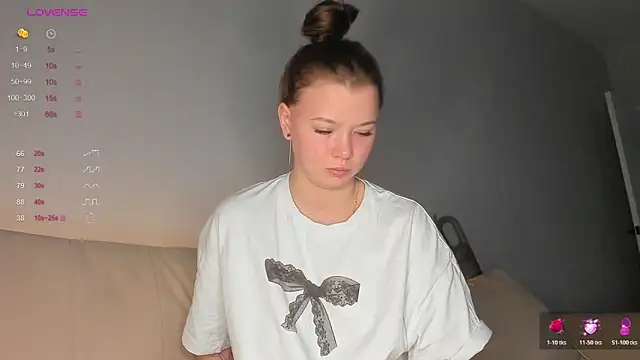 Snapshot of dinky__emily chatting on 10-25-25, 08:14 dinky emily online show from 10-25-25, 08:14