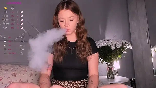 Snapshot of dinky__emily chatting on 11-02-25, 07:38 dinky emily online show from 11-02-25, 07:38