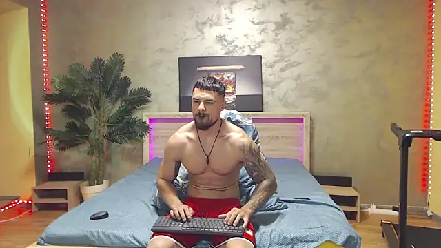 Snapshot of Tiberius_hunk chatting on 06-06-26, 05:23 Tiberius hunk online show from 06-06-26, 05:23