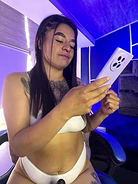 Snapshot of sofia_23x chatting on 11-08-25, 01:22 sofia 23x online show from 11-08-25, 01:22