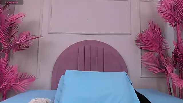 Hanaahquinn online show from 11-21-25, 11:42