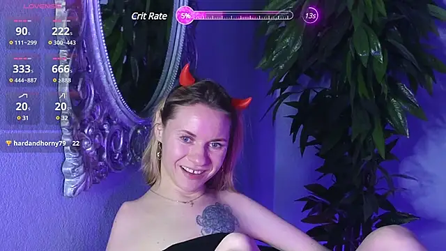 Snapshot of EmmaGallen chatting on 03-14-25, 11:23 EmmaGallen online show from 03-14-25, 11:23