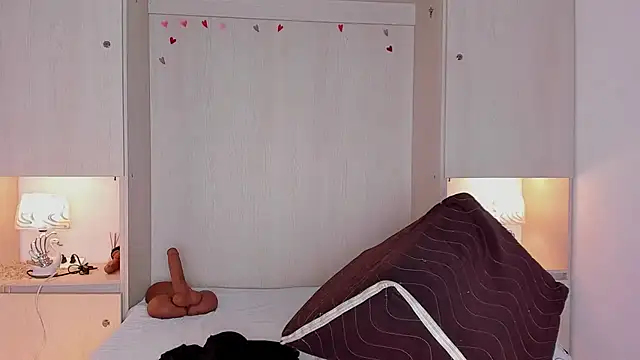 BeverlySteel online show from 04-26-26, 12:25