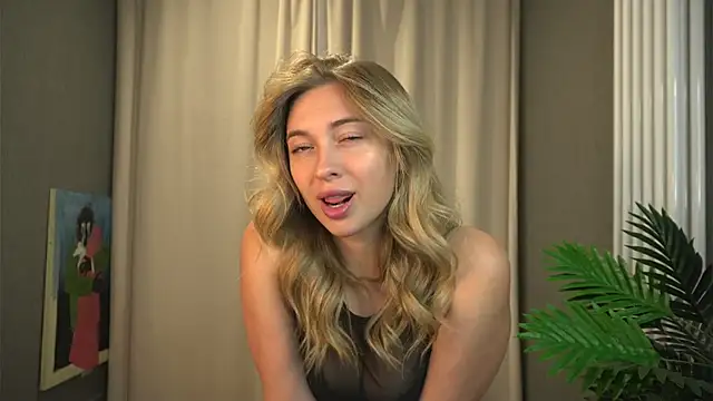 christie luv online show from 09-09-25, 09:14