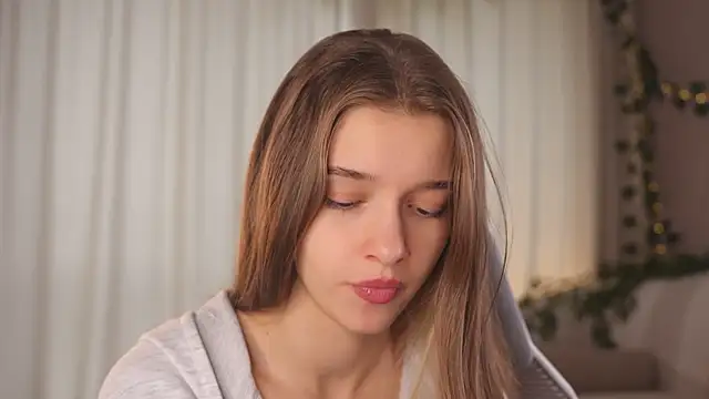 UdelaHathorne online show from 09-19-25, 12:06