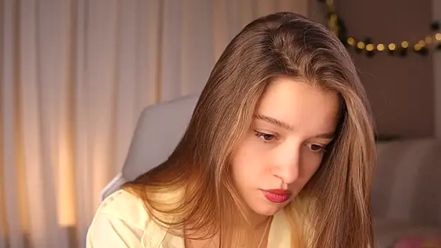 UdelaHathorne online show from 10-16-25, 03:35