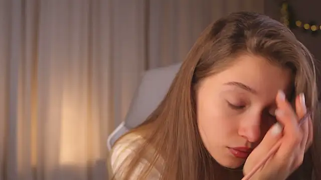 UdelaHathorne online show from 10-18-25, 03:46