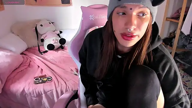 Snapshot of Loona_s chatting on 10-09-25, 08:07 Loona s online show from 10-09-25, 08:07