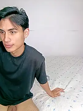 Snapshot of Sweetlove_243 chatting on 09-20-25, 12:28 Sweetlove 243 online show from 09-20-25, 12:28