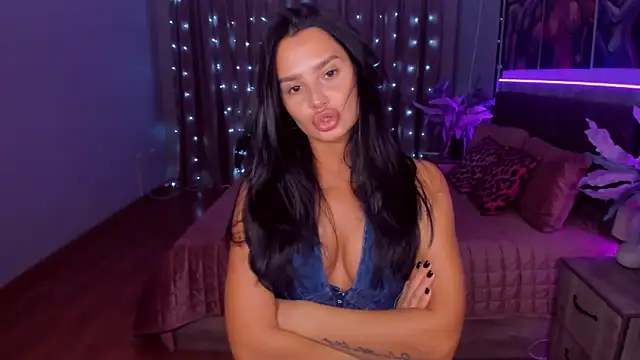 Snapshot of DanaSincere chatting on 03-18-25, 06:57 DanaSincere online show from 03-18-25, 06:57