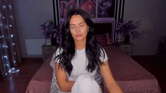 Snapshot of DanaSincere chatting on 09-24-25, 04:49 DanaSincere online show from 09-24-25, 04:49