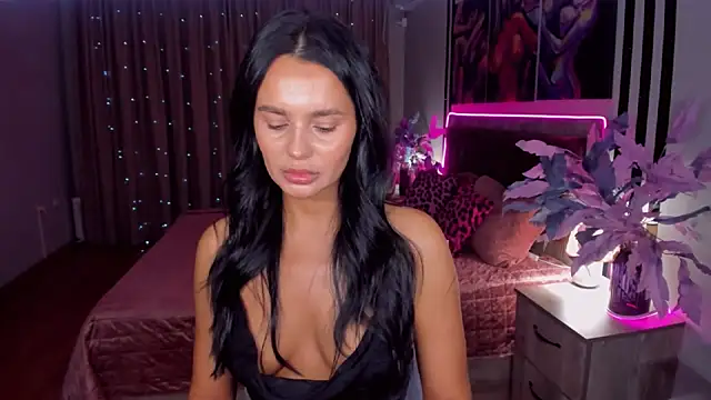 Snapshot of DanaSincere chatting on 11-20-25, 04:01 DanaSincere online show from 11-20-25, 04:01