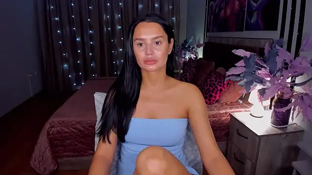 Snapshot of DanaSincere chatting on 11-30-25, 05:11 DanaSincere online show from 11-30-25, 05:11