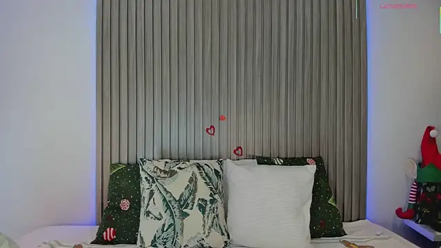 Zoe-S online show from 11-27-25, 07:05