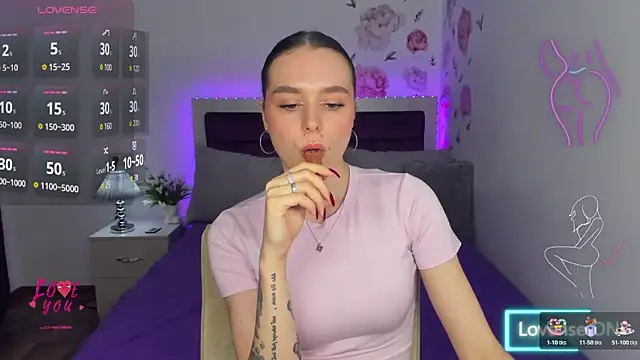 EmelyMason online show from 04-10-26, 06:07