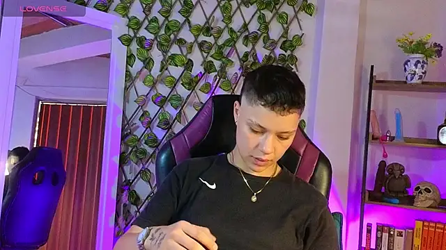 demimoore222 online show from 03-08-25, 08:25