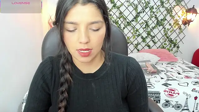 Snapshot of issa__nassar chatting on 10-15-25, 01:44 issa  nassar online show from 10-15-25, 01:44