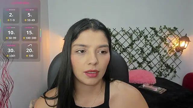 Snapshot of issa__nassar chatting on 10-27-25, 01:59 issa  nassar online show from 10-27-25, 01:59
