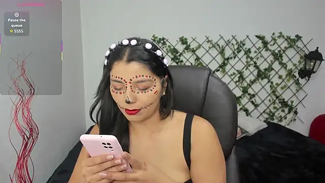 issa  nassar online show from 10-31-25, 01:45