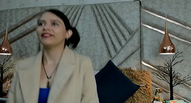 LiliJensen online show from 11-16-25, 07:52