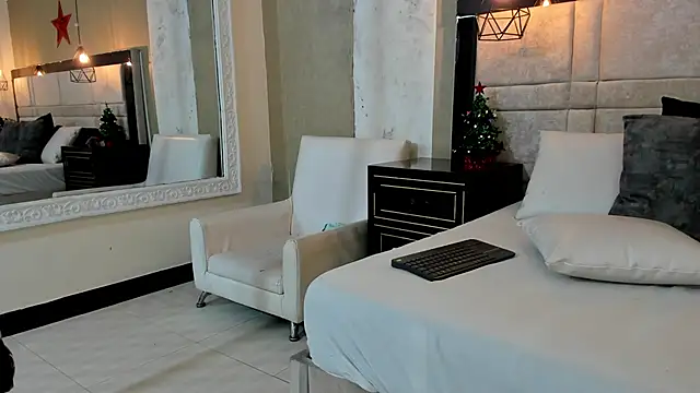 LiliJensen online show from 12-02-25, 08:15