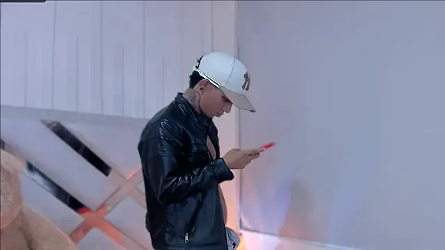 CRAZY-BOY99 online show from 03-01-25, 12:01