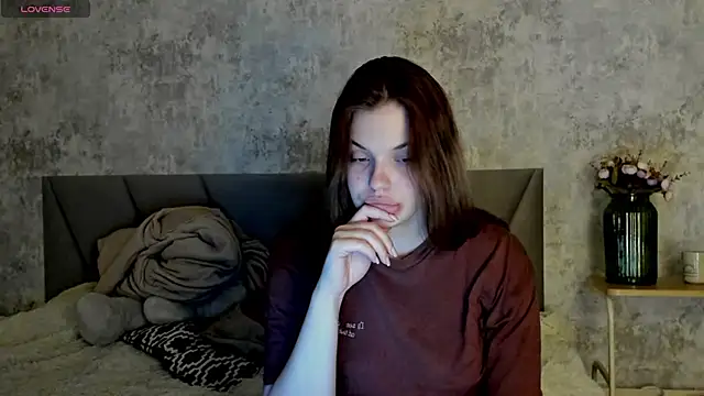 kitty Cathie online show from 04-29-26, 05:06