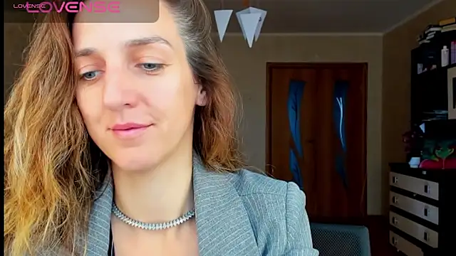 desired zzoya online show from 09-26-25, 04:27